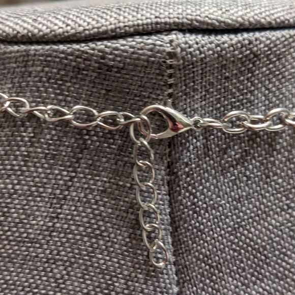 Foil heart design statement necklace w/plum/purple cats eye beads w/ earrings - Picture 13 of 13